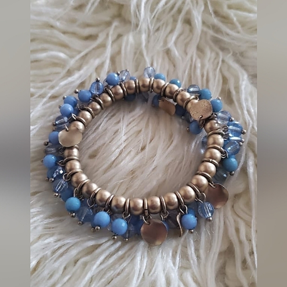 Blue and Gold Stone Beaded Stretchy Bracelet. 🌴